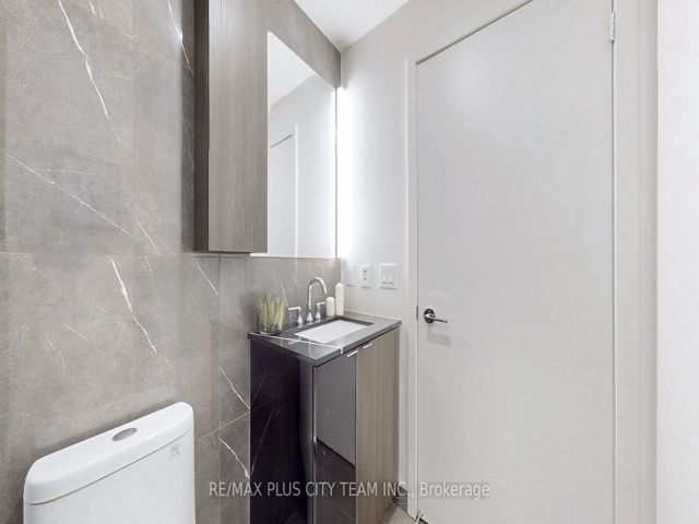 1613 - 35 Mercer St