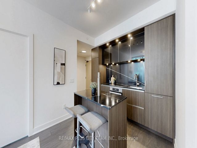 1613 - 35 Mercer St