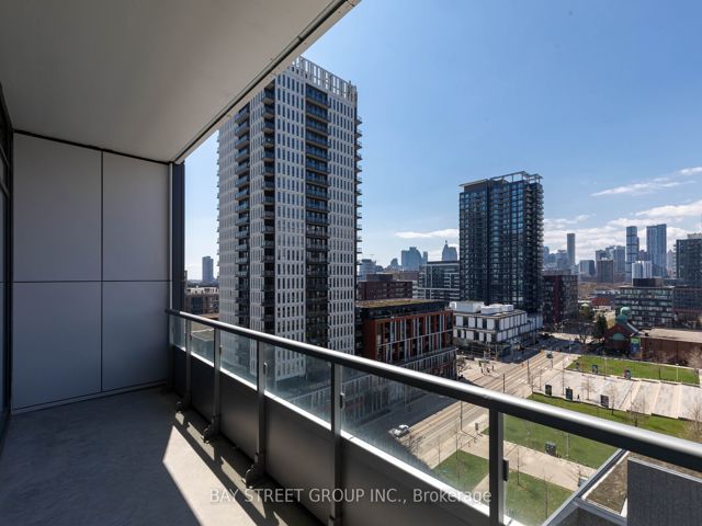 1006 - 225 Sumach St