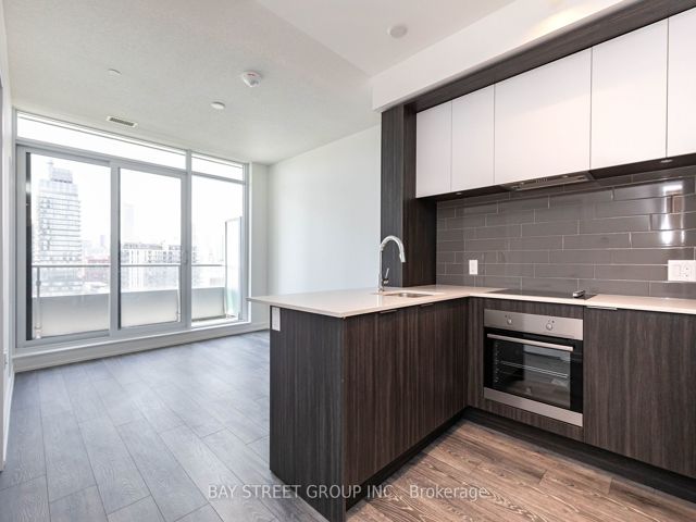 1006 - 225 Sumach St