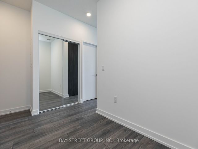 1006 - 225 Sumach St