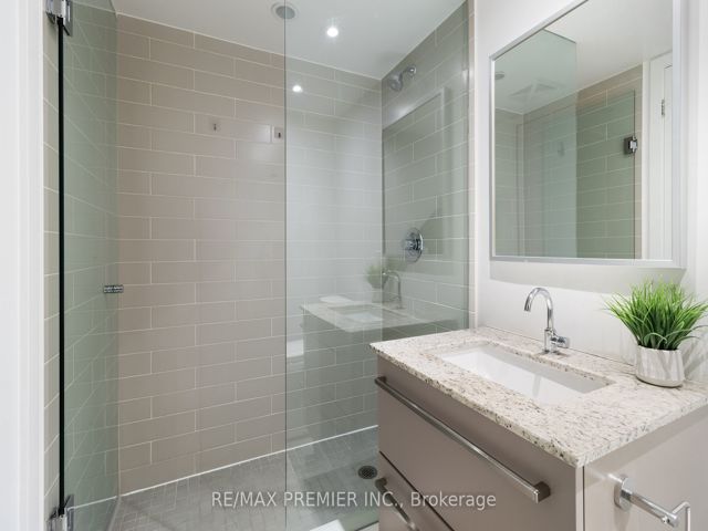 303 - 120 Varna Dr