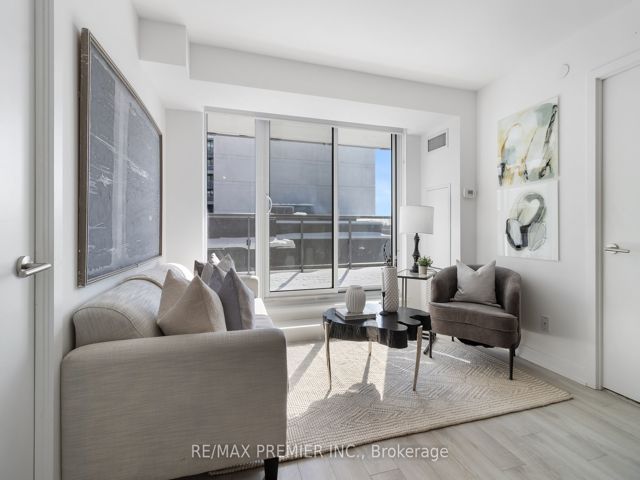 303 - 120 Varna Dr