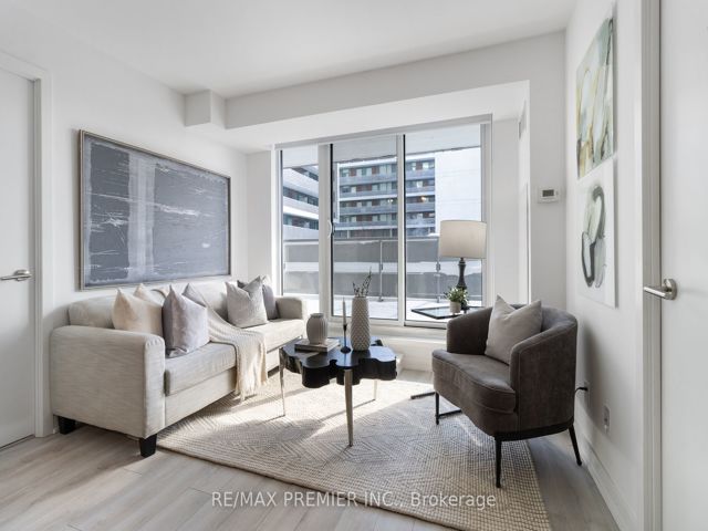 303 - 120 Varna Dr