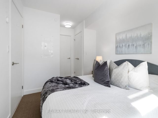 303 - 120 Varna Dr