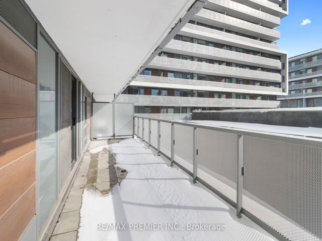 303 - 120 Varna Dr