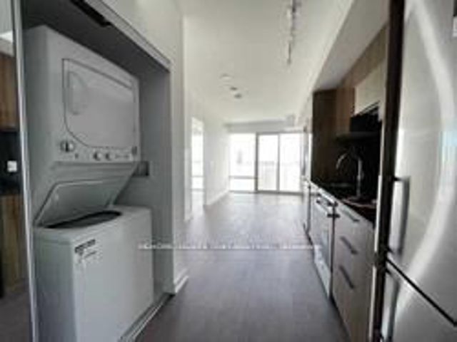 2606 - 501 Yonge St