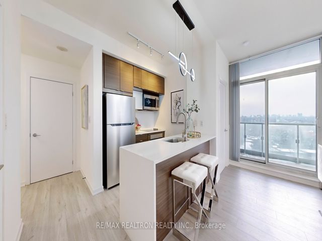 711 - 62 Forest Manor Rd