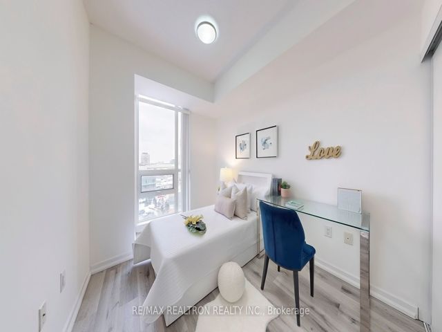 711 - 62 Forest Manor Rd