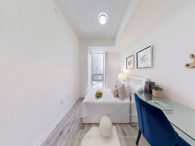 711 - 62 Forest Manor Rd