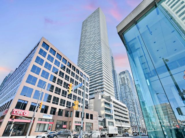 4205 - 2221 Yonge St