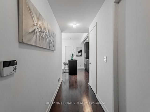 2202 - 14 York St