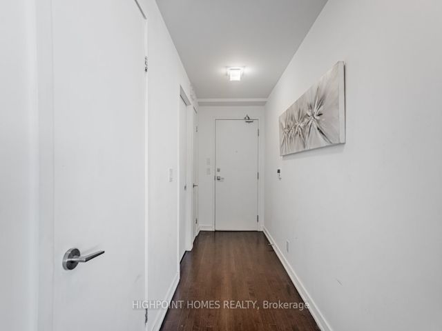 2202 - 14 York St
