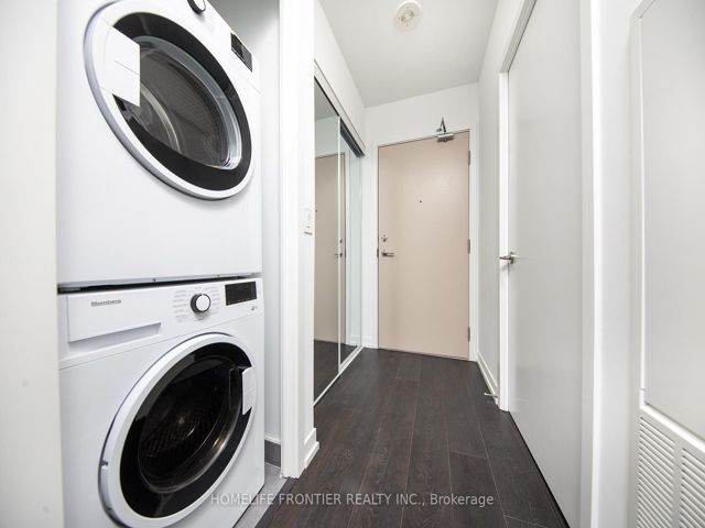 712 - 2020 Bathurst St