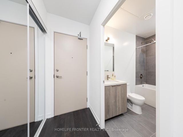 712 - 2020 Bathurst St