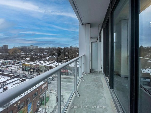 712 - 2020 Bathurst St