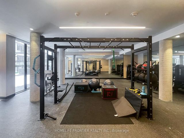 712 - 2020 Bathurst St