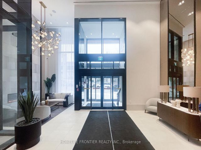 712 - 2020 Bathurst St