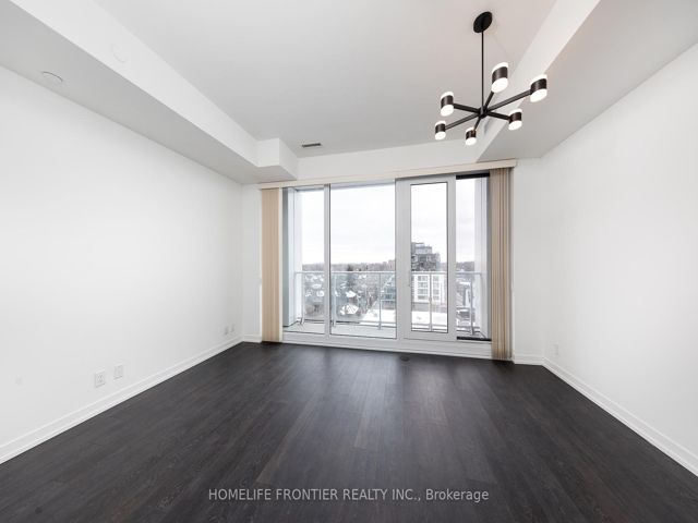 712 - 2020 Bathurst St