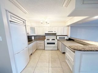 823 - 33 Harbour Sq