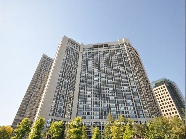 823 - 33 Harbour Sq