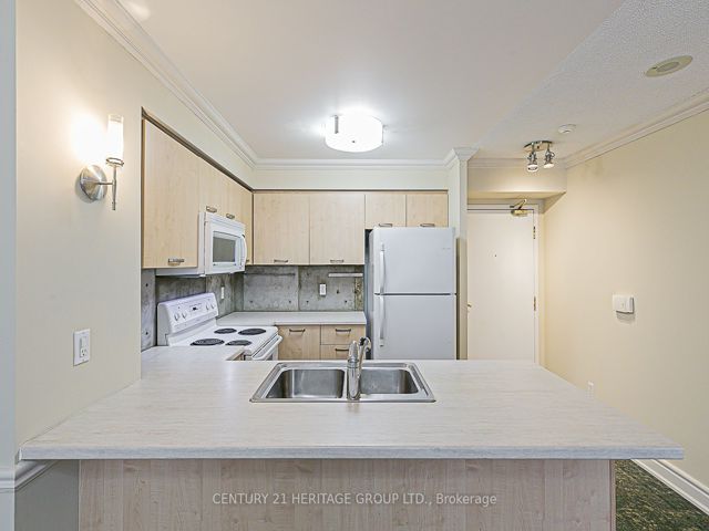 407 - 55 Harrison Garden Blvd S