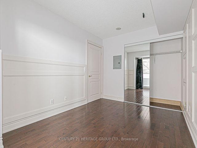 407 - 55 Harrison Garden Blvd S