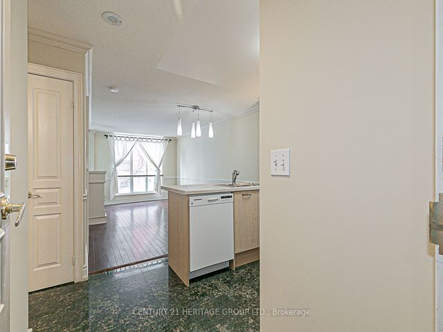 407 - 55 Harrison Garden Blvd S
