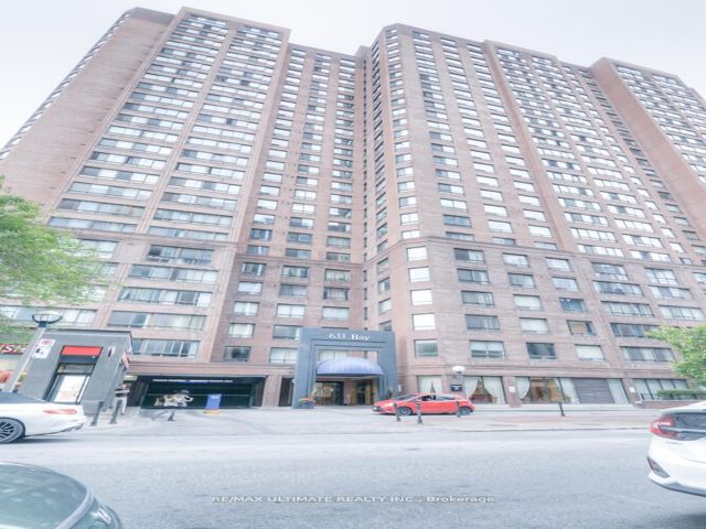 406 - 633 Bay St