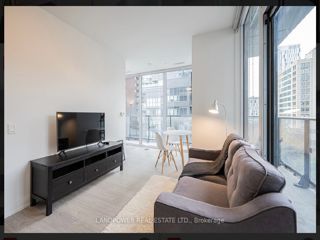 510 - 181 Dundas St E