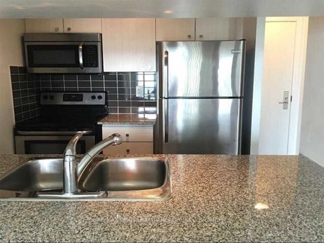 1702 - 2015 Sheppard Ave E