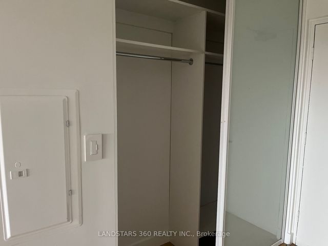 1005 - 111 Lawton Blvd