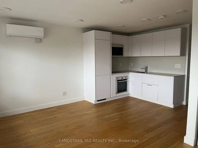1005 - 111 Lawton Blvd