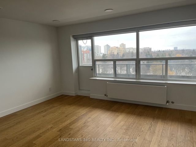 1005 - 111 Lawton Blvd