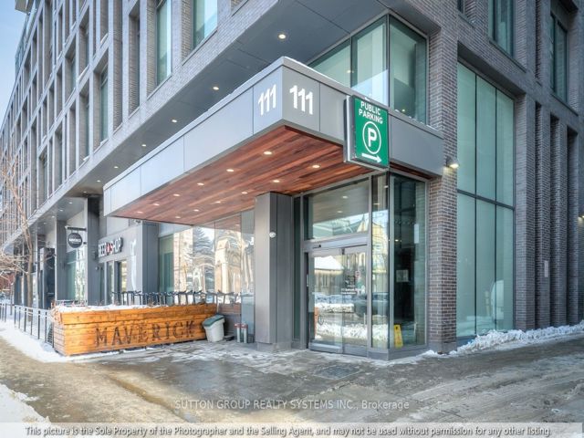 523 - 111 Bathurst St