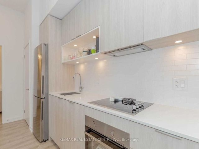 613 - 20 Tubman Ave