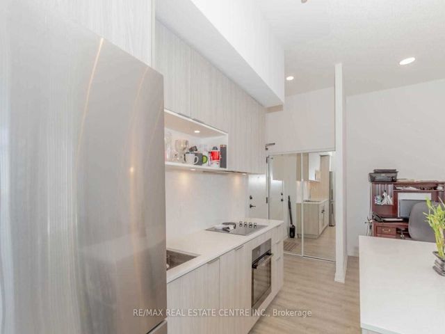 613 - 20 Tubman Ave