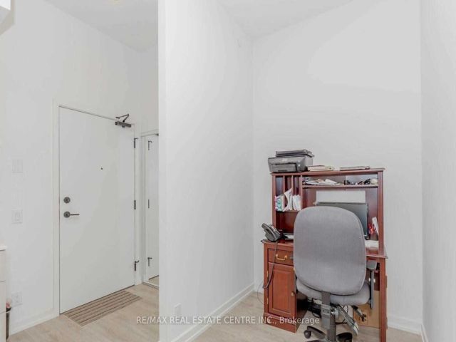 613 - 20 Tubman Ave