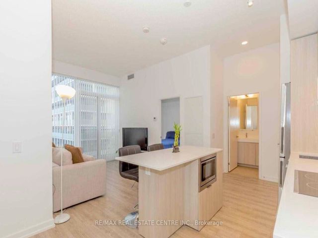 613 - 20 Tubman Ave