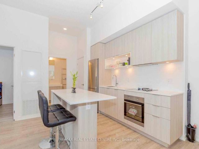 613 - 20 Tubman Ave