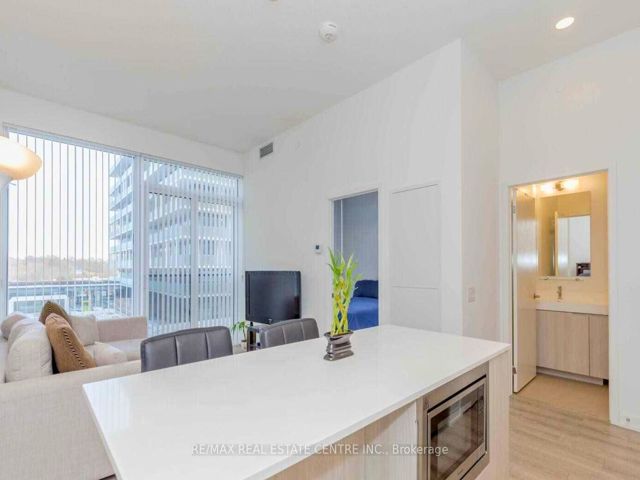 613 - 20 Tubman Ave