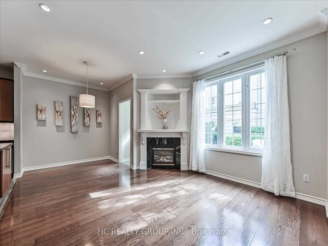 315 - 11 Everson Dr