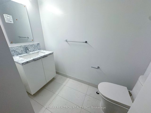3517 - 230 Simcoe St