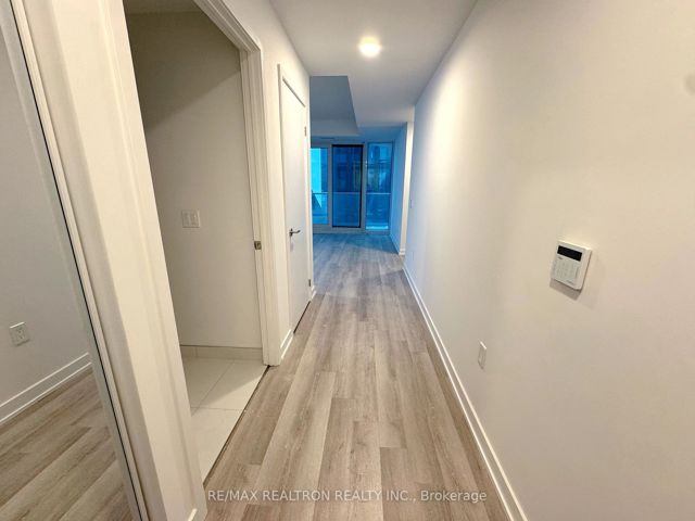 3517 - 230 Simcoe St