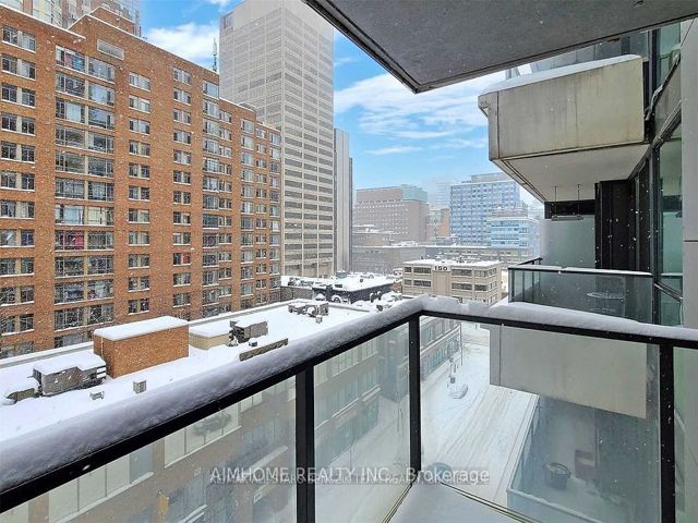 912 - 111 Elizabeth St
