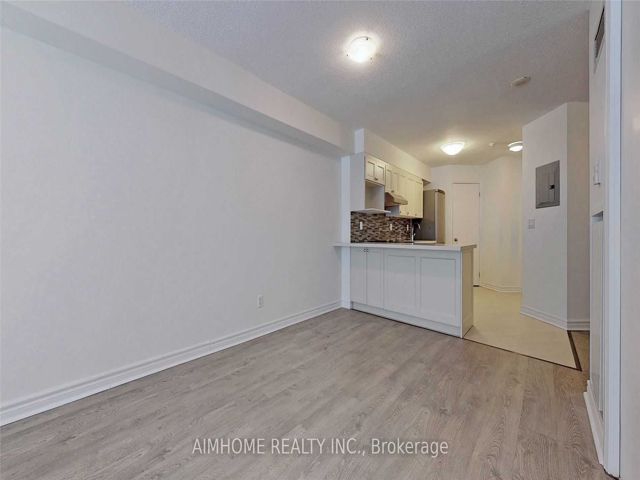 912 - 111 Elizabeth St