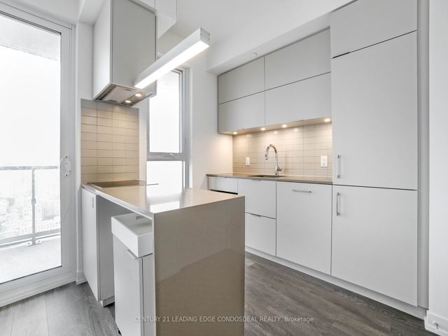 2911 - 15 Lower Jarvis St