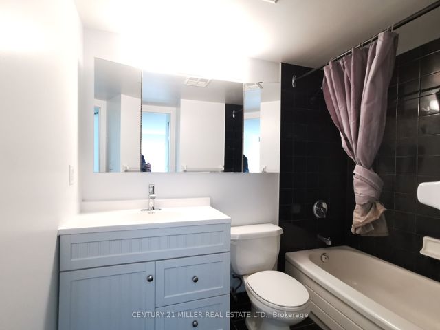 402 - 8 Pemberton Ave