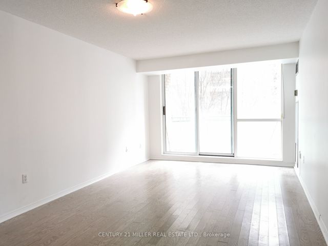 402 - 8 Pemberton Ave