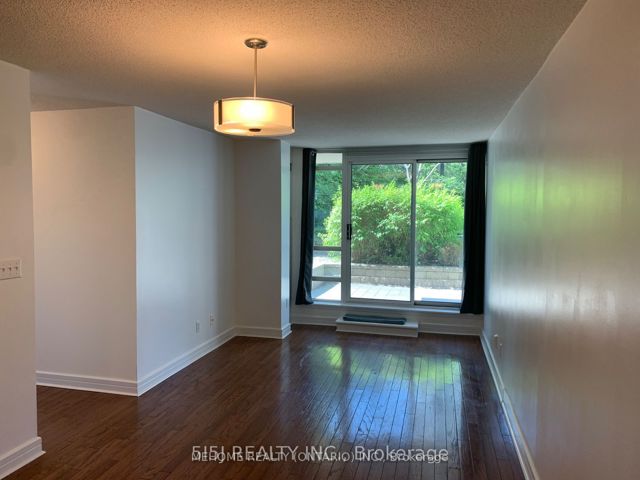 202 - 18 Harrison Garden Blvd